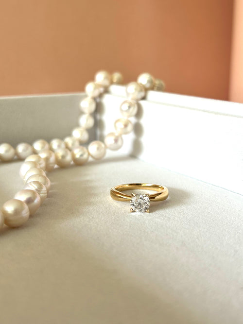 Anillo de compromiso Miloro 50 pts. Diamante natural.